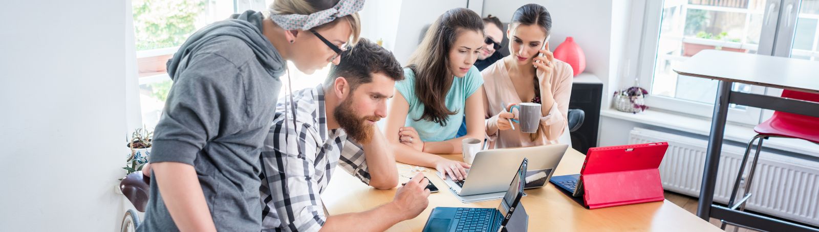 Freelancers & Digital Nomads: How to Handle Your Taxes in Thailand